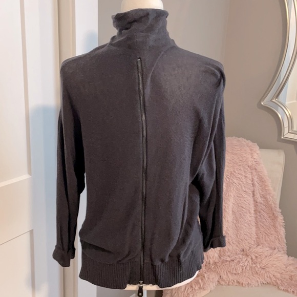 Zips in the back sweater by Philanthropy - Picture 4 of 9